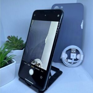 Apple iPhone 11 Pro Max 256GB Unlocked Midnight Green ANY COUNTRY